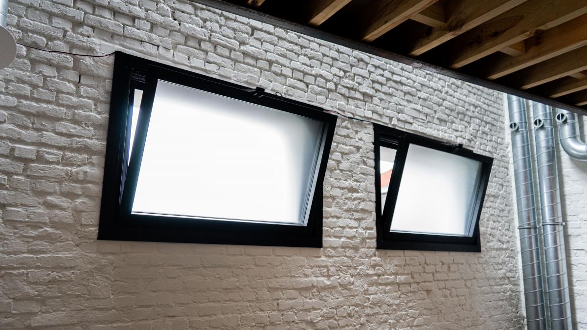 Amerflex NANO raamopener, NANO raamopener UCS, NANO Actuator ultraflex, elektrische raambediening amerflex, elektrische raambediening teleflex, NANO kettingopener, stille raamopener, raamopener 24V, NANO raambediening, elektrische oplossing raam, oplossing uitzetramen, oplossing valramen